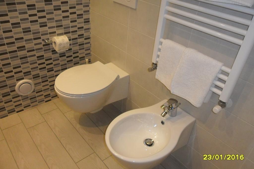 Location Lory Hotell Busto Arsizio Exteriör bild