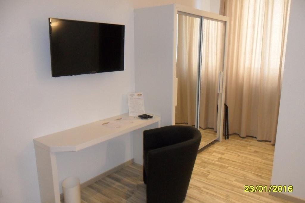 Location Lory Hotell Busto Arsizio Exteriör bild