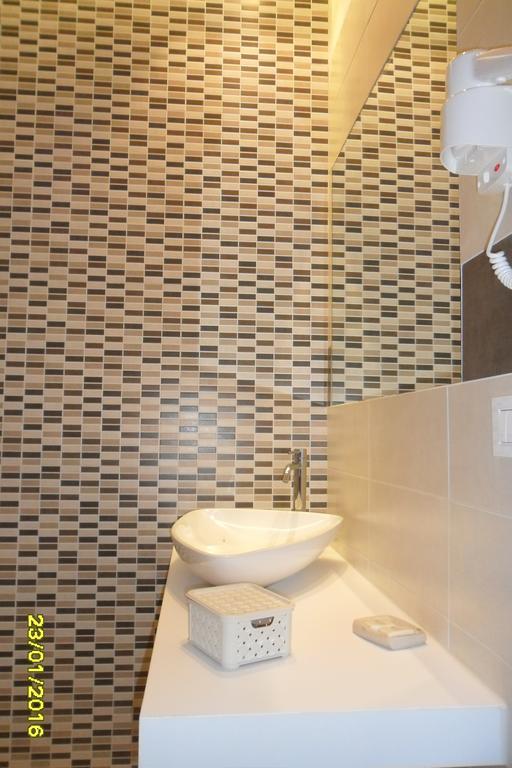 Location Lory Hotell Busto Arsizio Exteriör bild