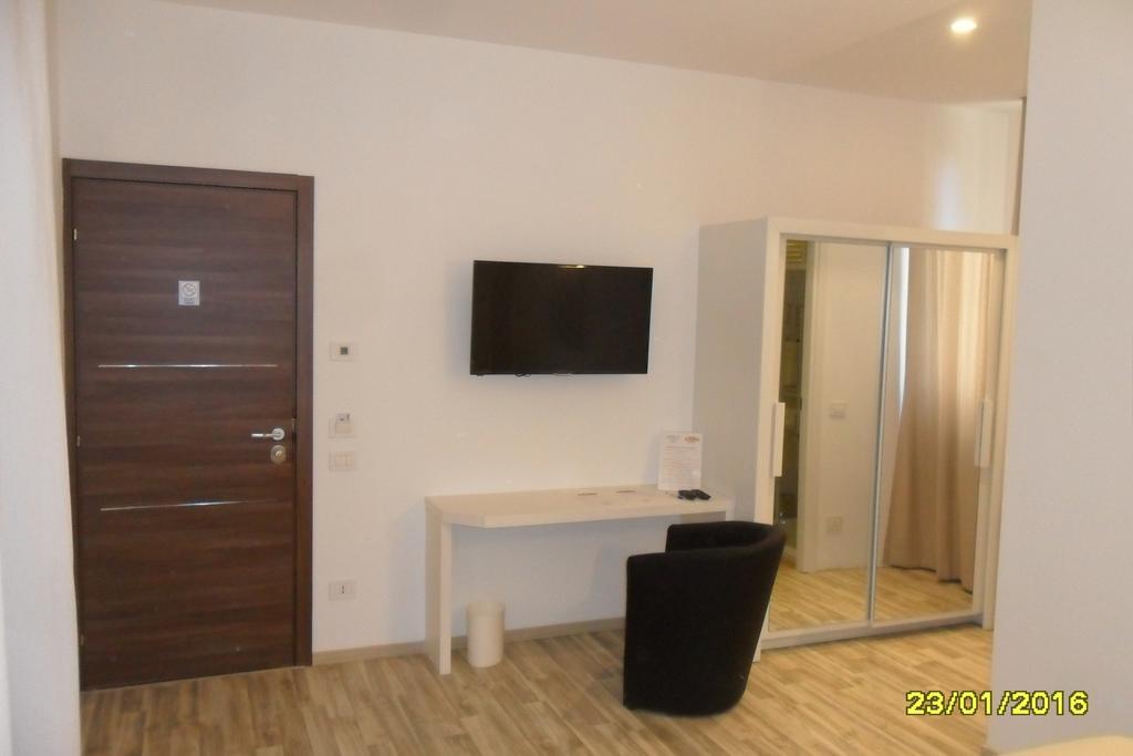 Location Lory Hotell Busto Arsizio Exteriör bild